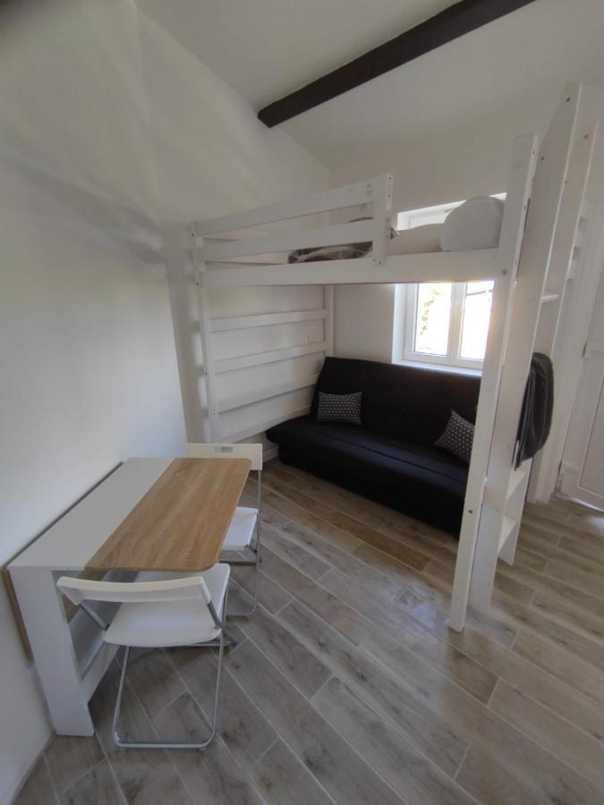 Petit gîte de charme avec jacuzzi Magnac-Lavalette-Villars Exterior foto